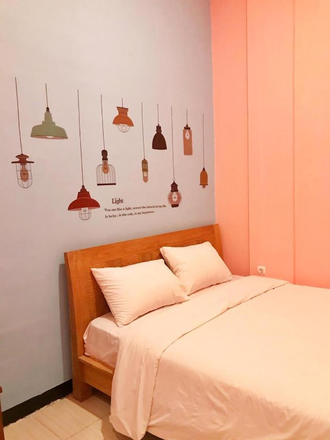 Roomz Budget Residence Semarang Luaran gambar